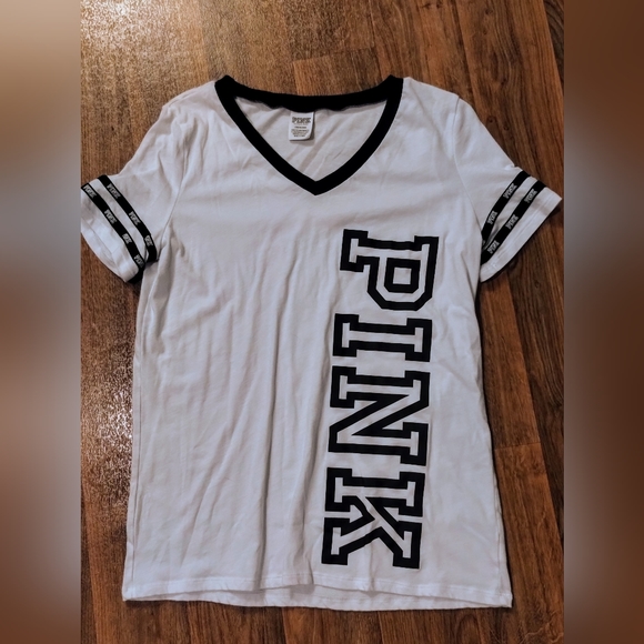 Pink brand size Large T-shirt - Picture 1 of 2